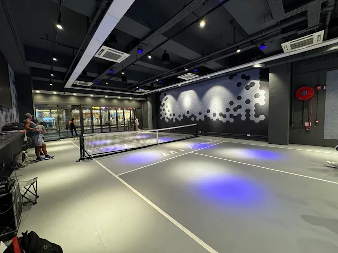 Bay Pickle Tin Hau indoor pickleball court